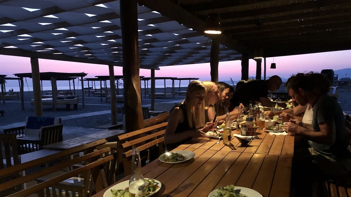 Ulcinj: Abendessen an der Kite- und Wingsurf Station
