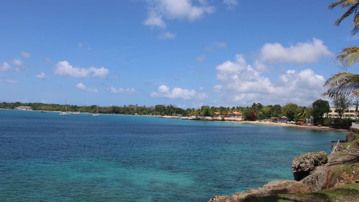 Tobago: Atemberaubende Aussicht vom Komforthotel aus