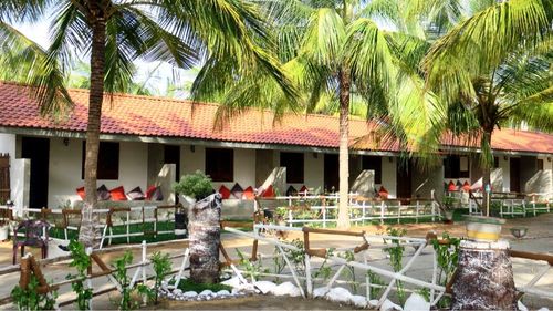 Kalpitiya: Außenansicht der Palmen Bungalows