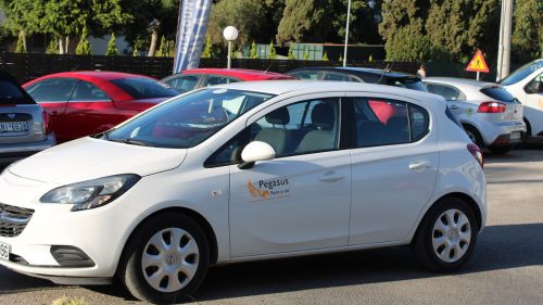 Theologos: Auto- und Fahrradverleih