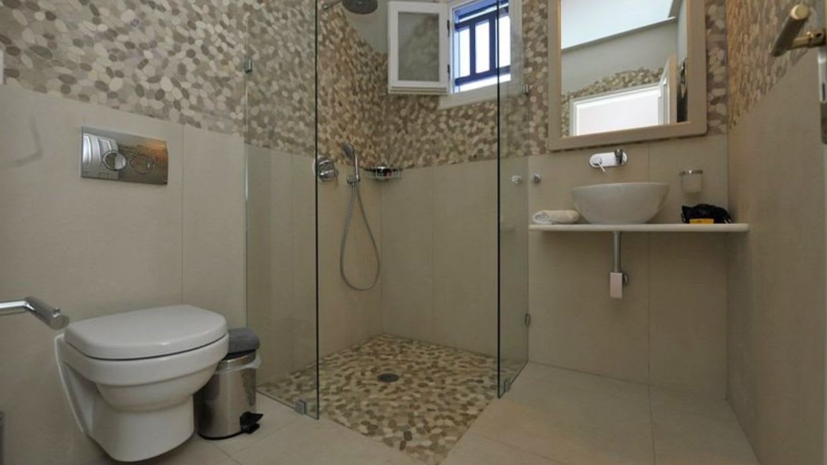 Naxos: Badezimmer der Appartements EG