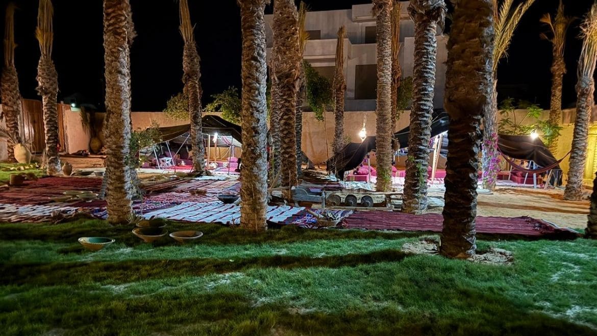 Djerba-Zarzis: Beduinenzelte im Palmengarten