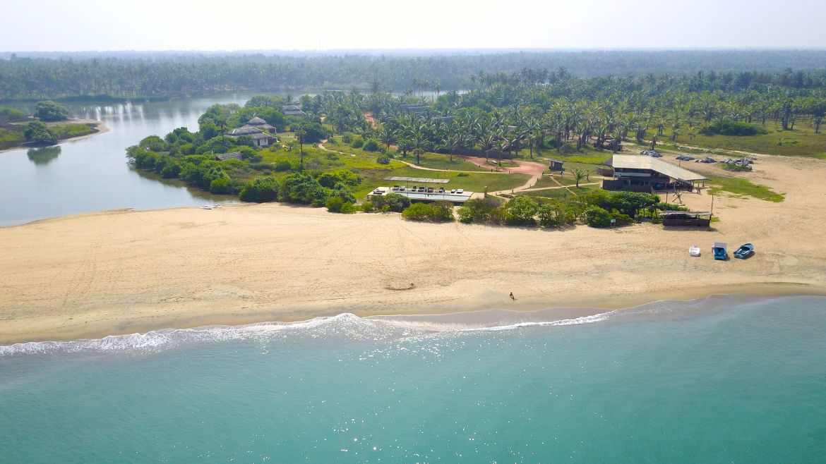 Kappalady: Blick auf die Eco Surf Cabanas