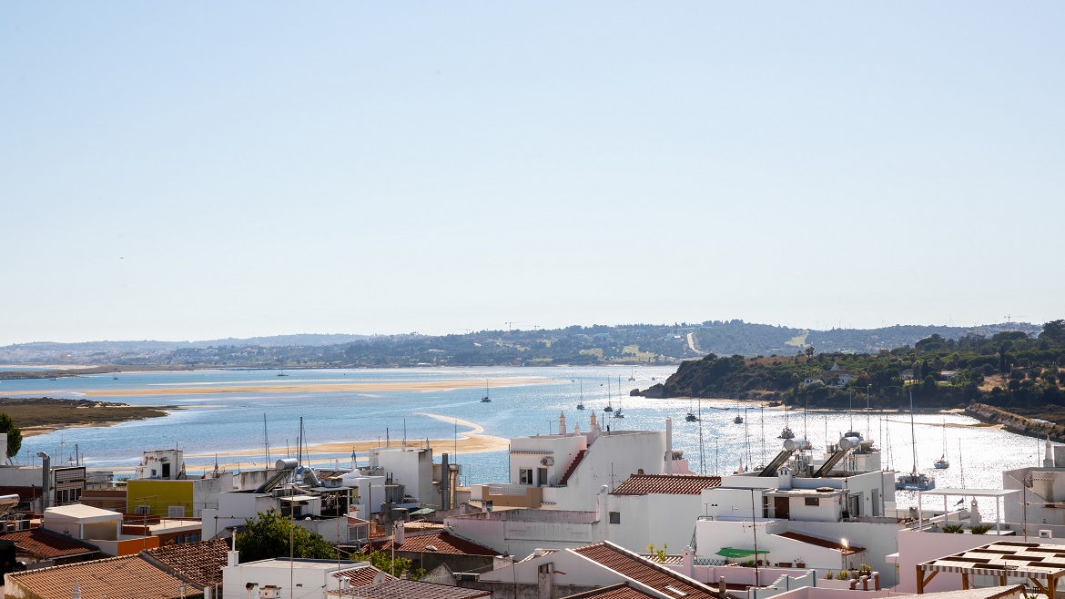 Algarve: Blick von der Sonnenterrasse des Kitehaus Algarve Algarve: Blick von der Sonnenterrasse des Kitehaus Algarve