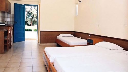 Theologos: Das Studio bietet Platz für bis zu drei Personen Theologos: Das Studio bietet Platz für bis zu drei Personen