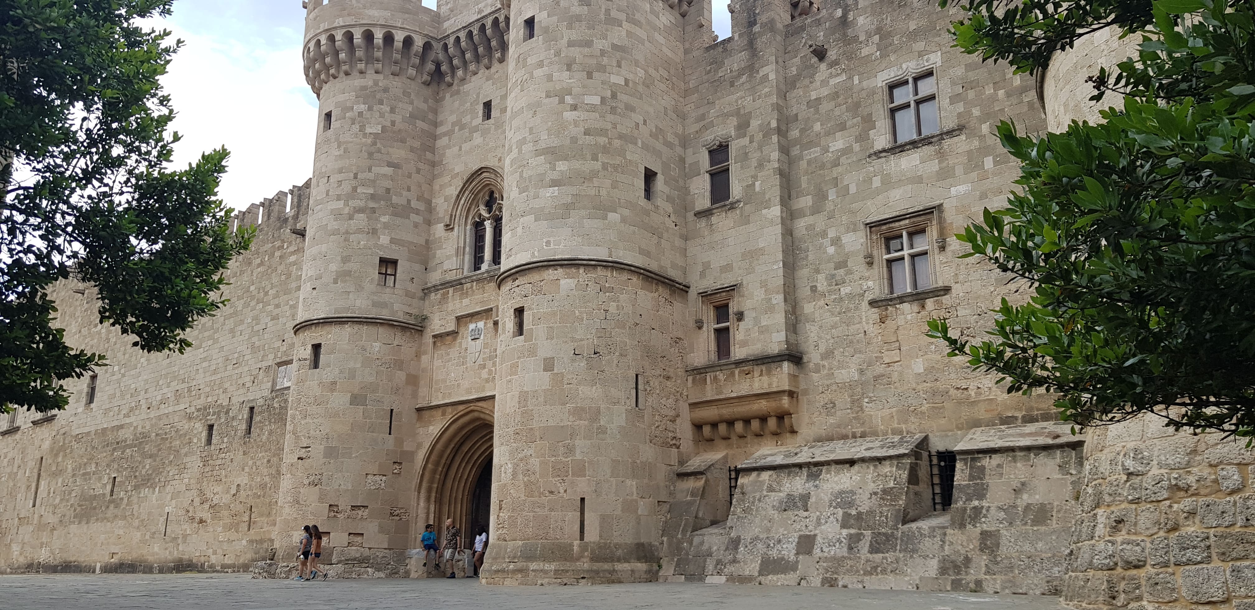 Rhodos Theologos: Der Großmeisterpalast in Rhodos Stadt