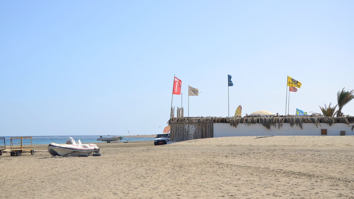 El Naaba: Weg zur Kite- und Wing/Windsurf Station