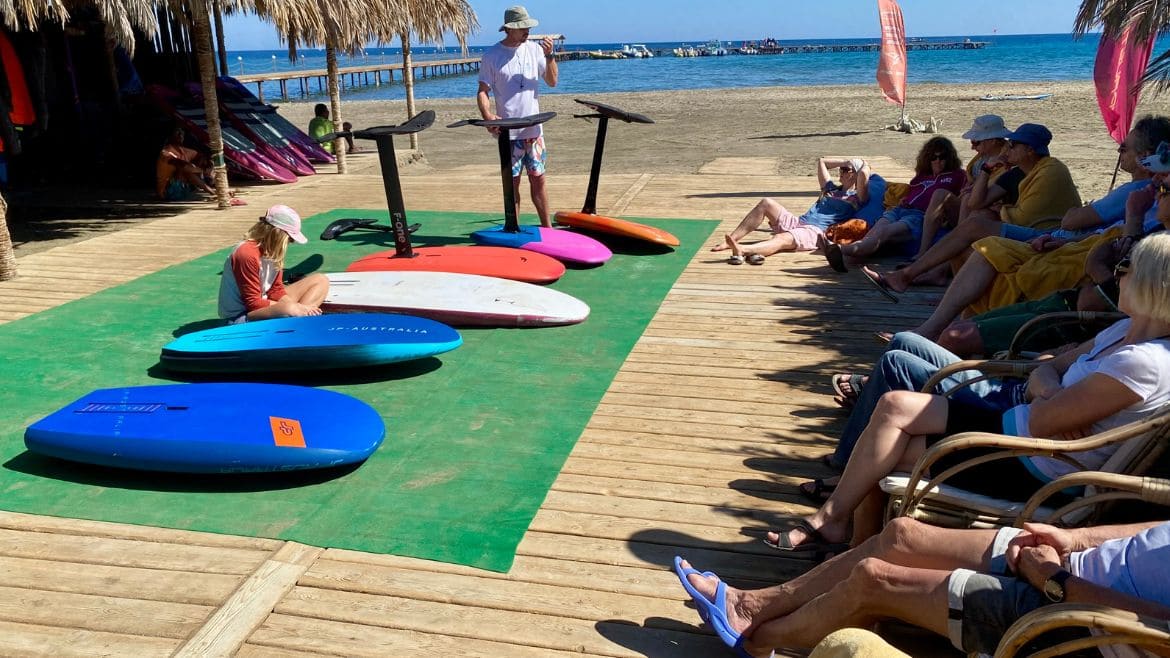 El Naaba: Die Wingfoil Camp Wochen bieten eine gute Abwechslung zwischen Lern- und Übungseinheiten