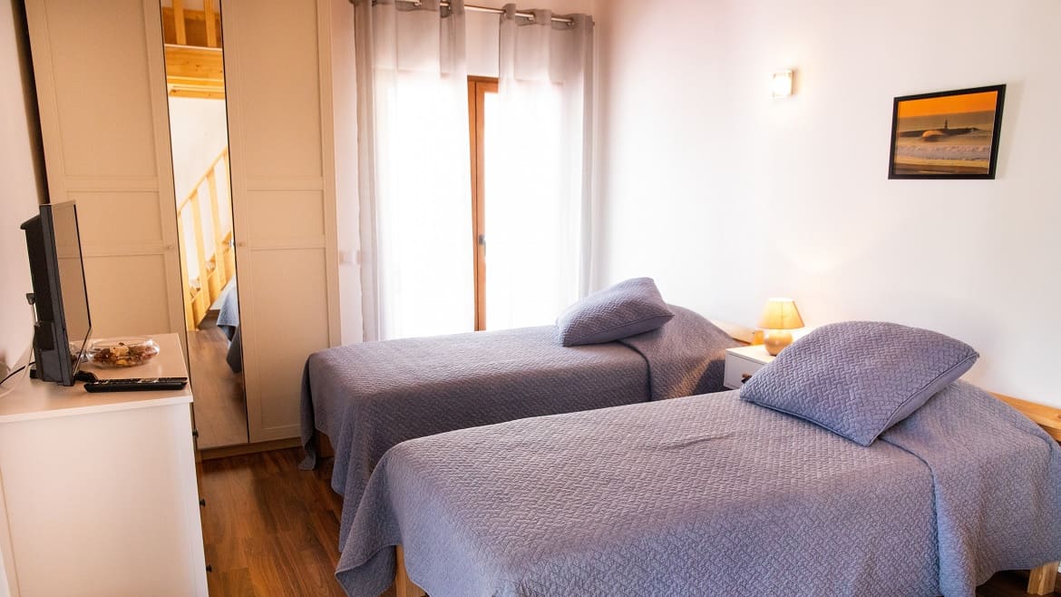Algarve: Das Dreibettzimmer im Kitehaus Algarve: Das Dreibettzimmer im Kitehaus