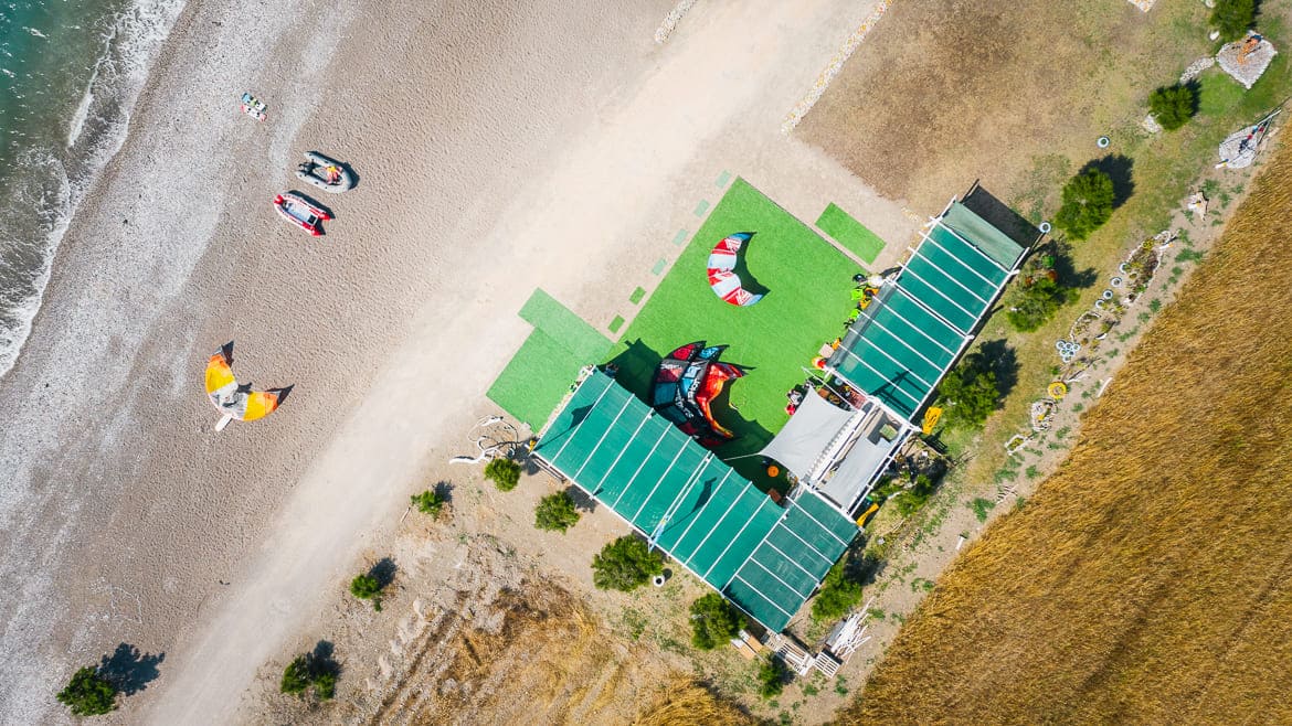 Rhodos Theologos: Drohnenaufnahmen von der Kite- und Wing/Windsurf Station