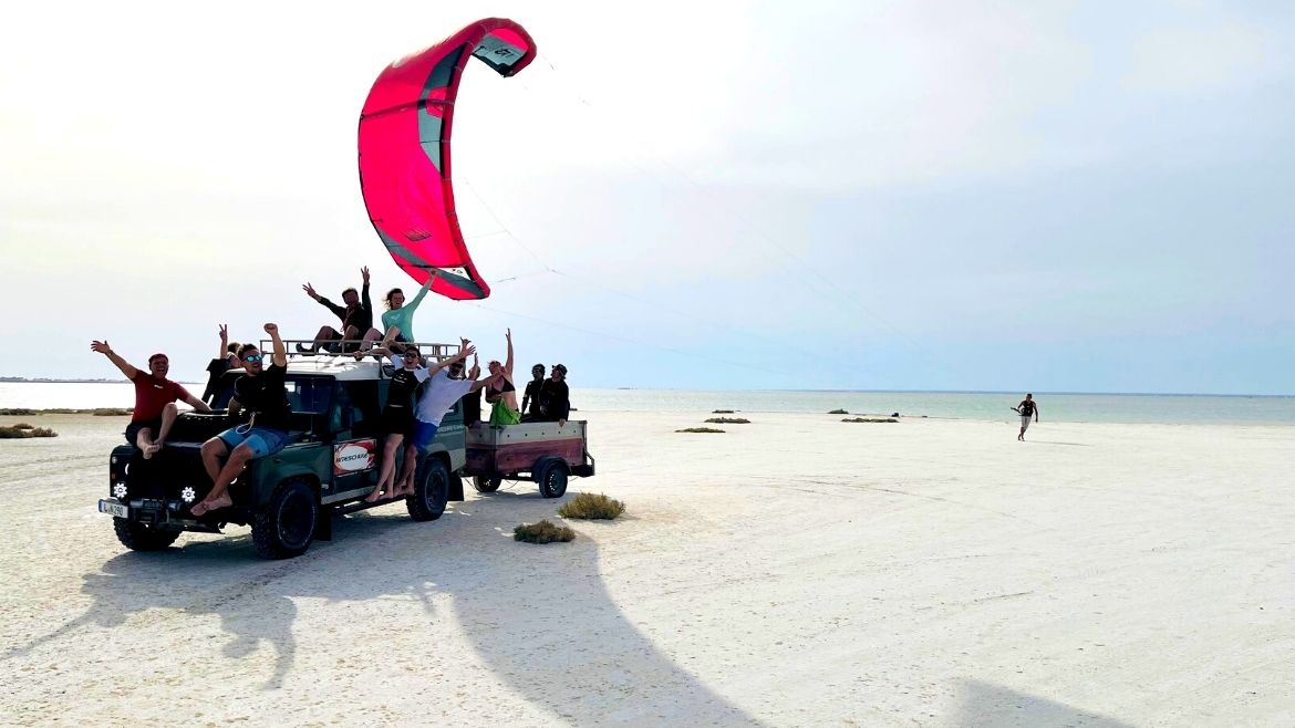 Djerba-Zarzis: Campteilnehmer an der Lagune Djerba-Zarzis: Campteilnehmer an der Lagune