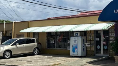 Tobago: Einkaufmöglichkeiten fußläufig erreichbar Tobago: Einkaufmöglichkeiten fußläufig erreichbar