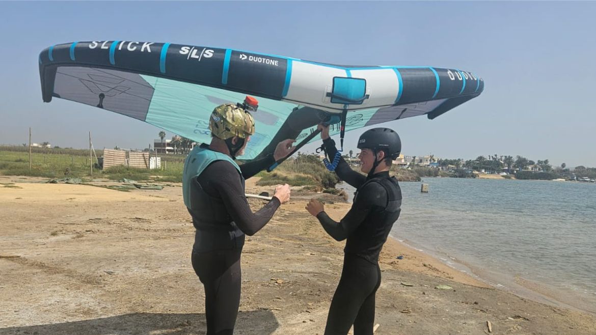 Marsala: Anfängerschulung im Wingsurfen