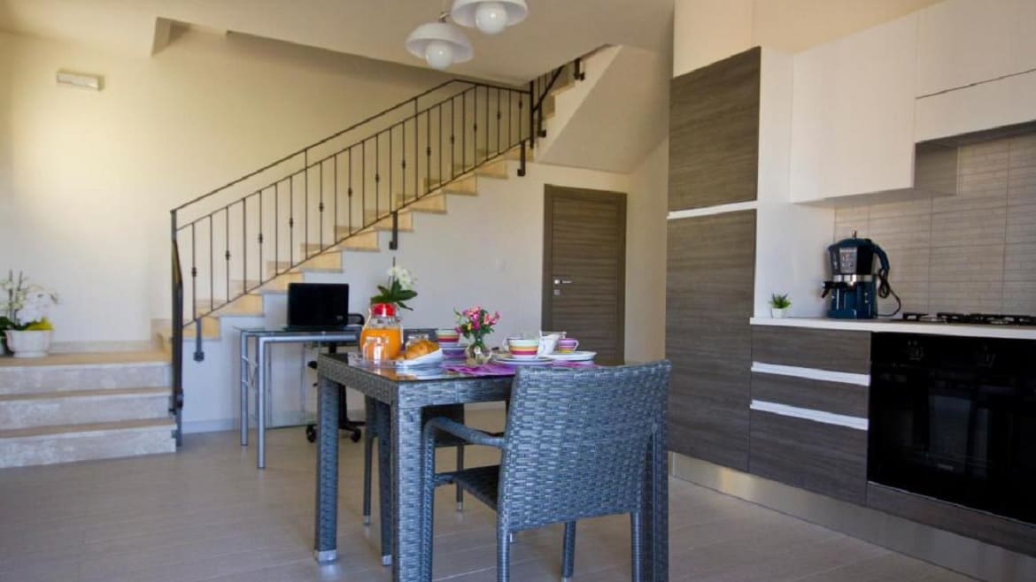 Marsala: Essbereich im Kitehaus