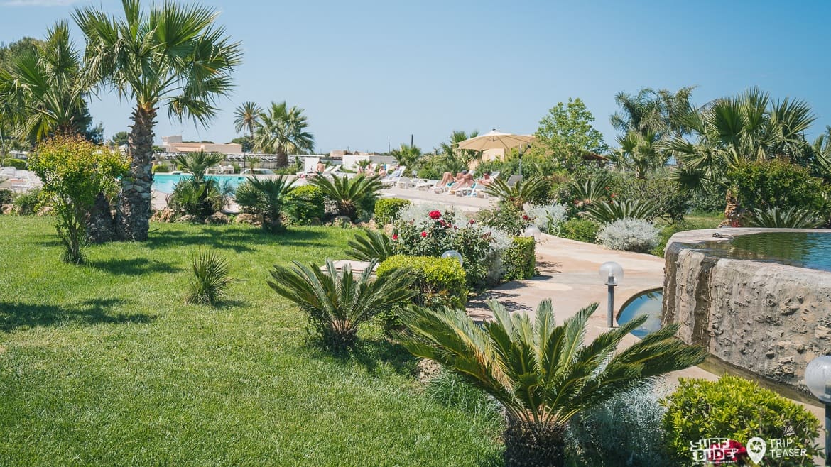 Marsala: Gartenbereich in den Surfer Appartements