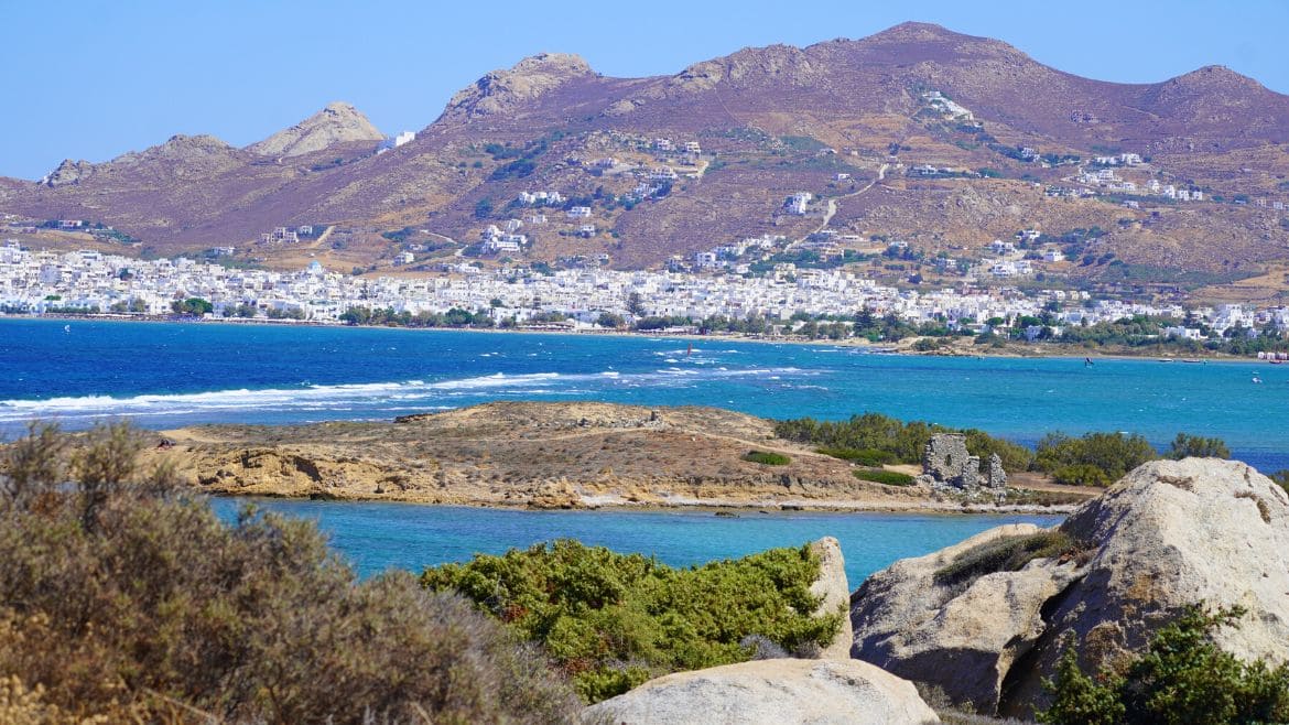 Naxos: Tolle Kulisse an der Station Naxos: Tolle Kulisse an der Station