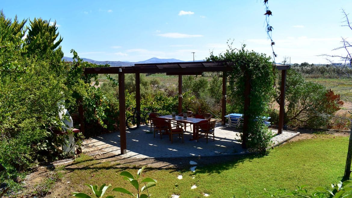 Naxos: Grillbereich der Surfer Appartements