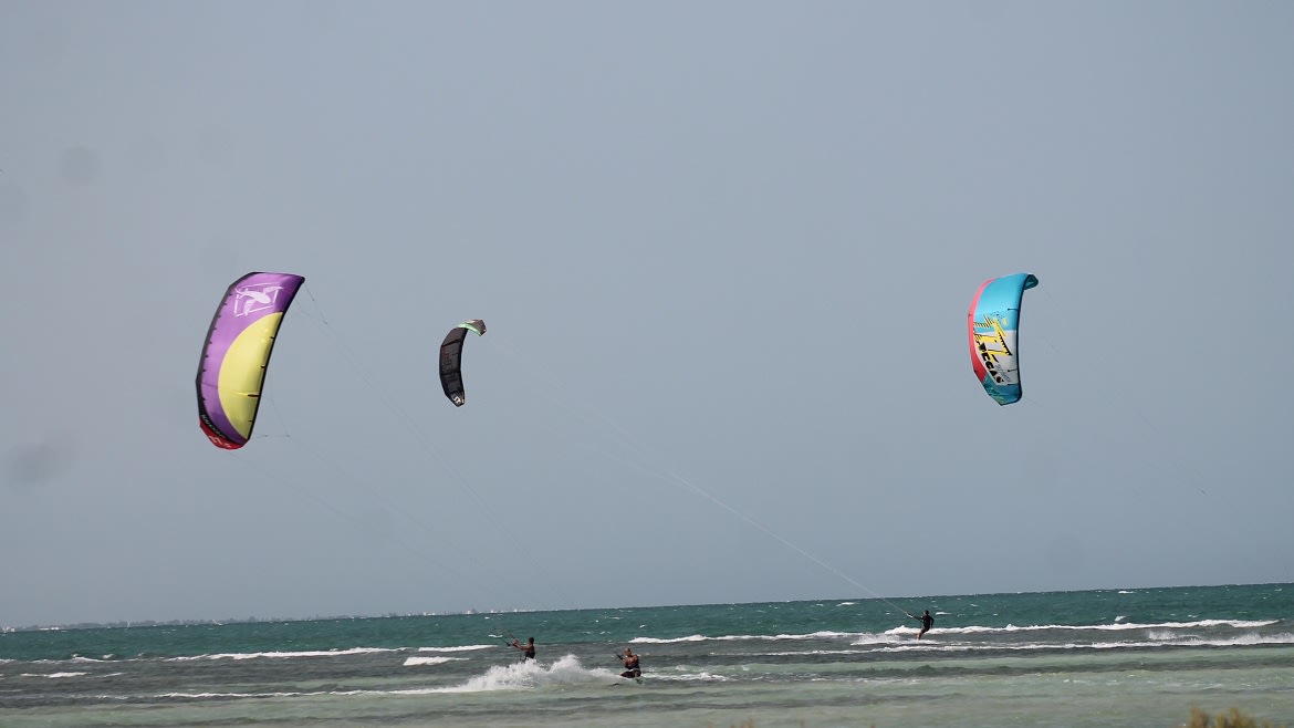 Djerba-Zarzis: Kiter an der Kitesurf Station Djerba-Zarzis: Kiter an der Kitesurf Station