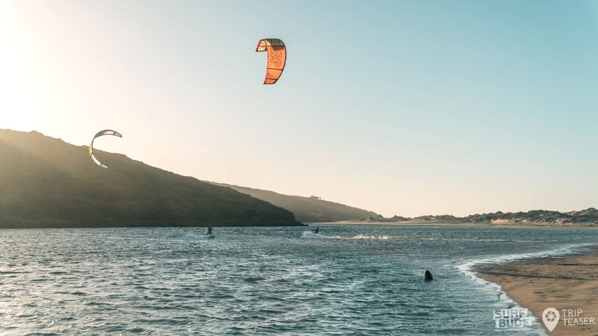 Algarve: Kitesurfen während der Camp Tage