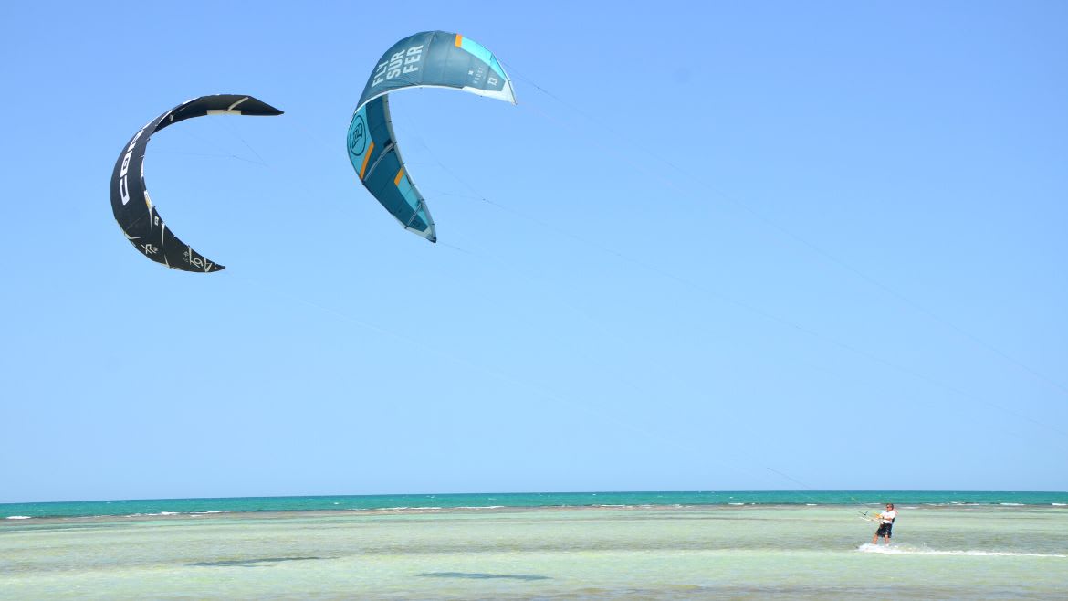 Djerba-Zarzis: Kitesurfer an der Kitesurf Station Djerba Zarzis Djerba-Zarzis: Kitesurfer an der Kitesurf Station Djerba Zarzis
