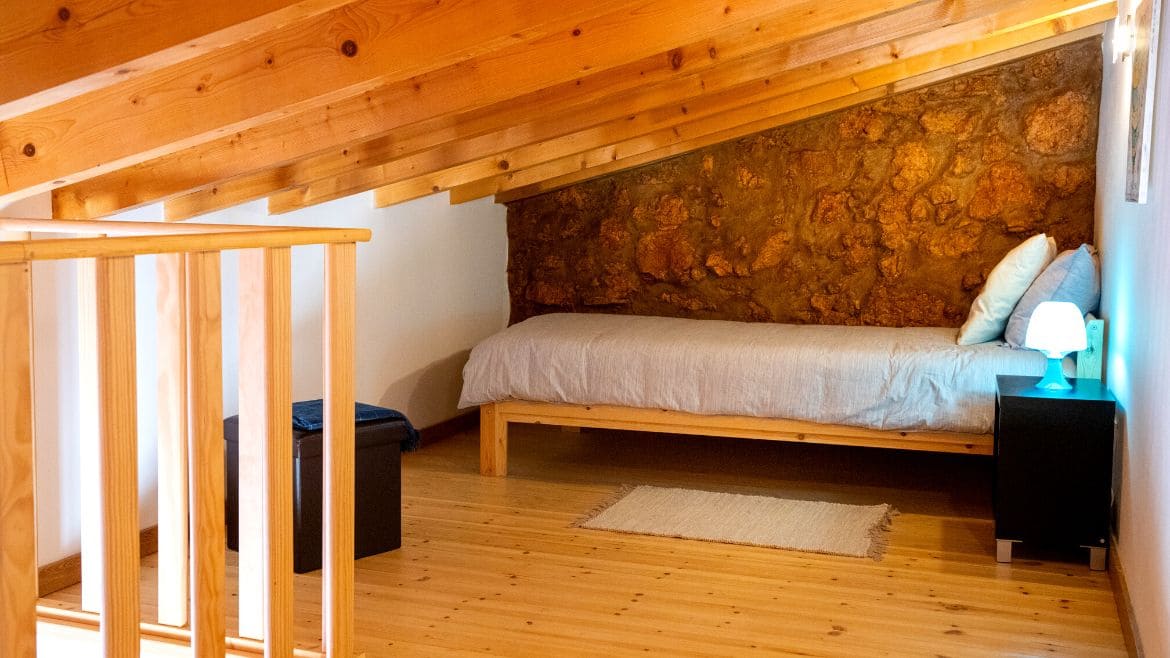 Algarve: Obere Etage des Dreibettzimmer im Kitehaus Algarve: Obere Etage des Dreibettzimmer im Kitehaus