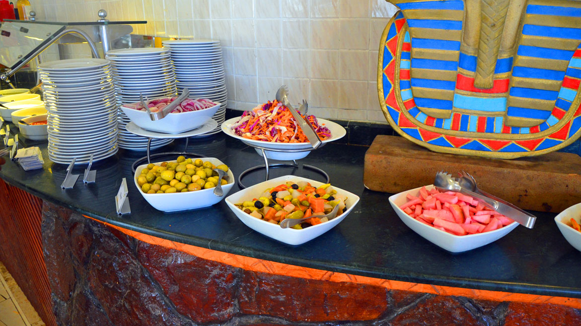 Hamata: Obst darf zum Mittagessem im Komforthotel nicht fehlen.