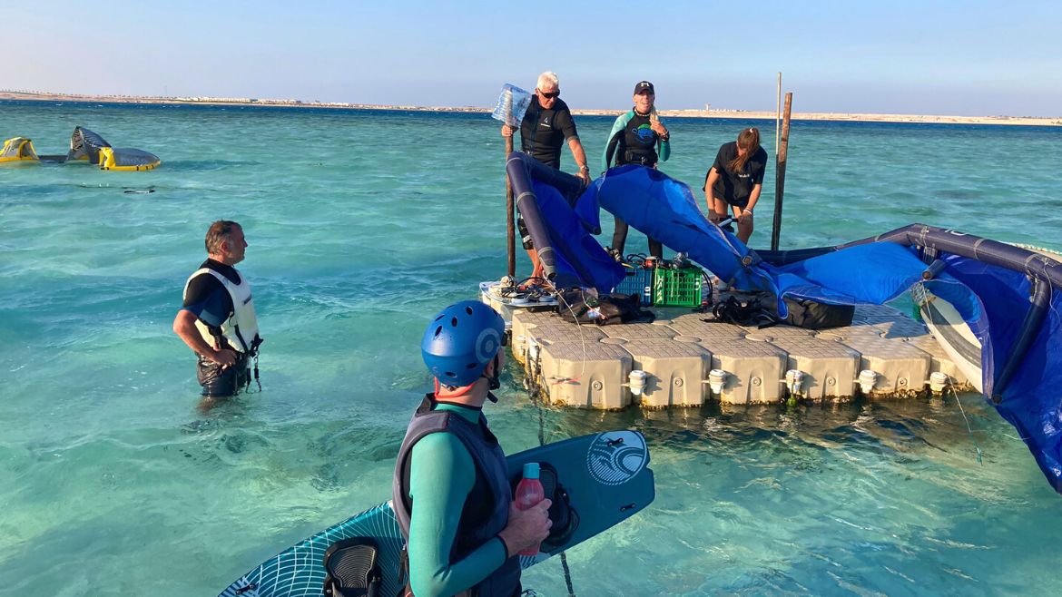 Soma Bay: Plattform in der Soma Bay Soma Bay: Plattform in der Soma Bay