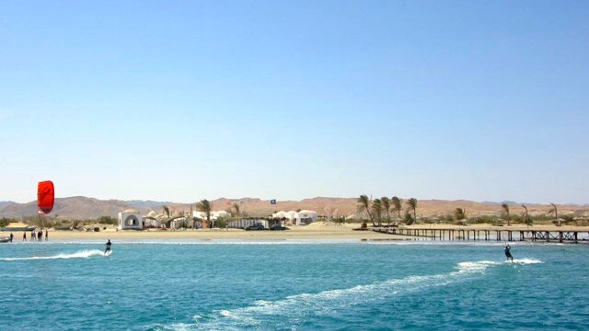 El Naaba: Platz ohne Ende an der Kite- und Wing/Windsurf Station