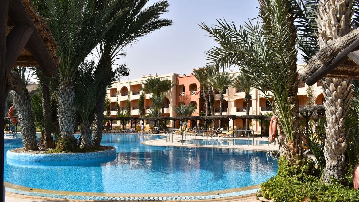 Zarzis: Blick auf den Pool im Clubhotel