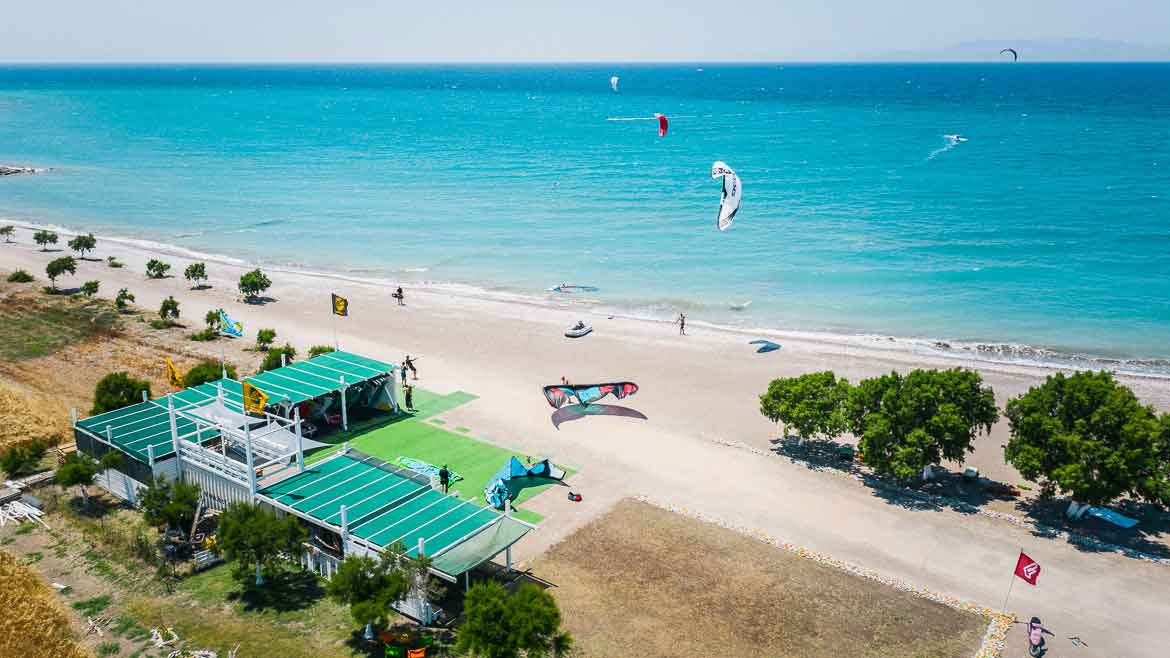 Rhodos-Theologos: Blick von oben auf die Station Rhodos-Theologos: Blick von oben auf die Station