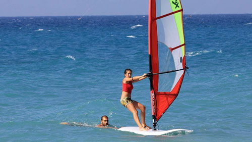 Rhodos-Theologos: Windsurfunterricht Rhodos-Theologos: Windsurfunterricht
