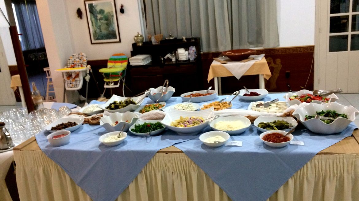 Rhodos Theologos: Salatbar des Abendbuffet