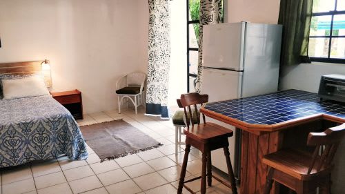Tobago: Schlaf- und Essbereich