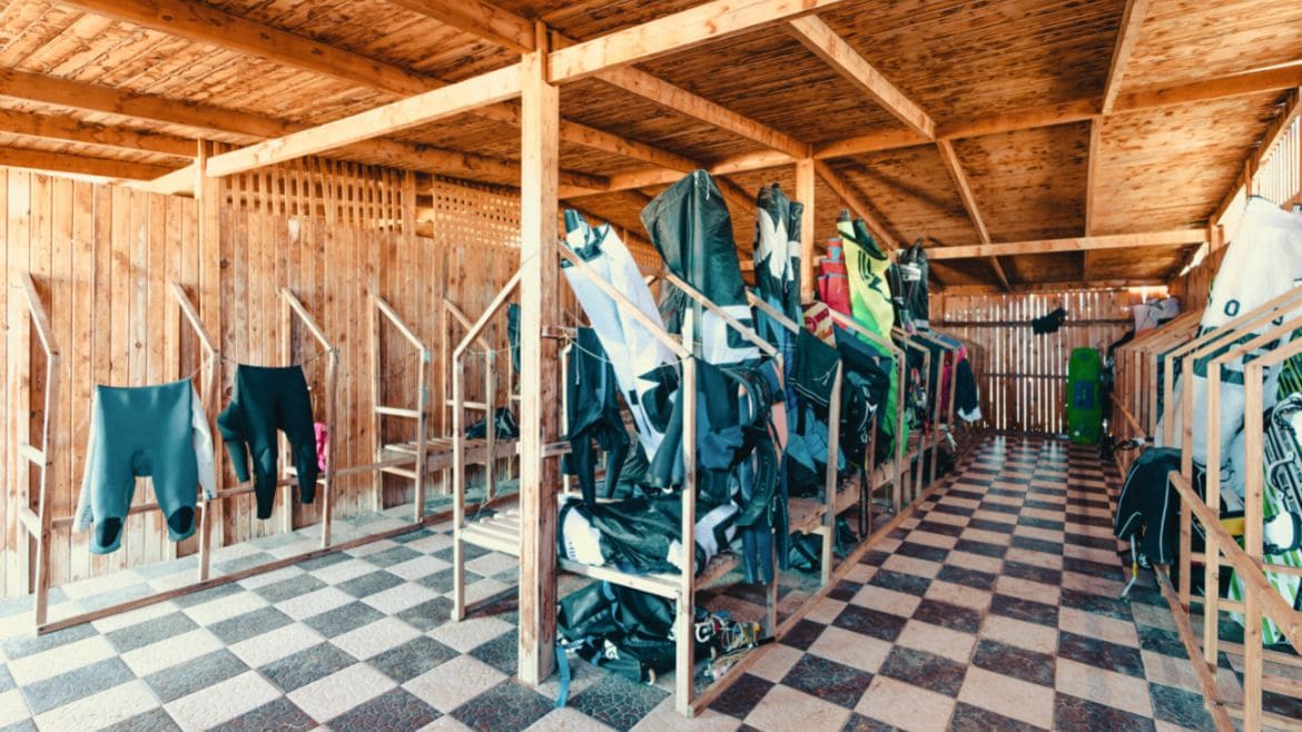 Hamata: Storage-Bereich an der Kitesurf Station