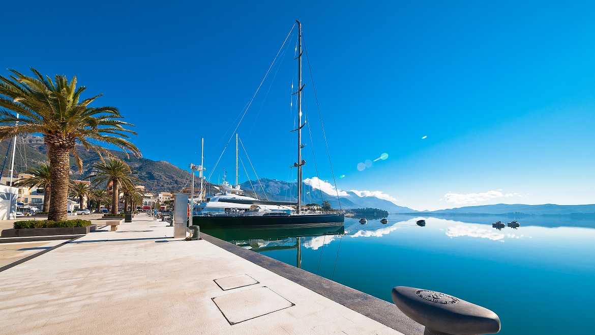 Montenegro: Die Promenaden laden zum Schlendern ein. Montenegro: Die Promenaden laden zum Schlendern ein.