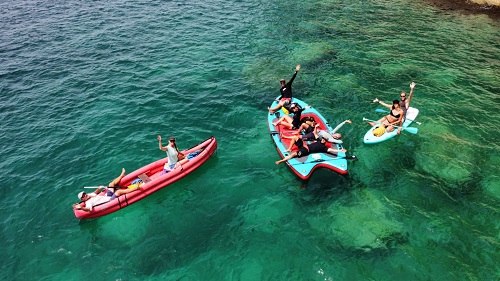 Ulcinj: mit dem SUP im klaren Wasser Ulcinj: mit dem SUP im klaren Wasser