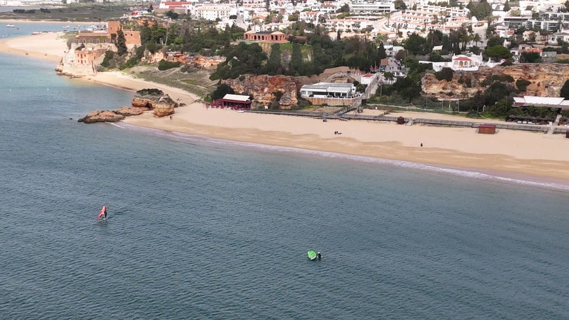 Algarve: Viel Platz zum Üben Algarve: Viel Platz zum Üben