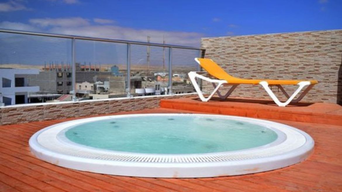 Boa Vista: Whirlpool auf der Sonnenterrasse Boa Vista: Whirlpool auf der Sonnenterrasse