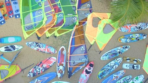 Material und Lagerung: Material ohne Ende an der Station in Kalpitiya