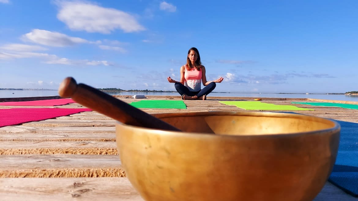 Marsala: Yoga ist an der Kite- und Windsurf Station auch möglich Marsala: Yoga ist an der Kite- und Windsurf Station auch möglich