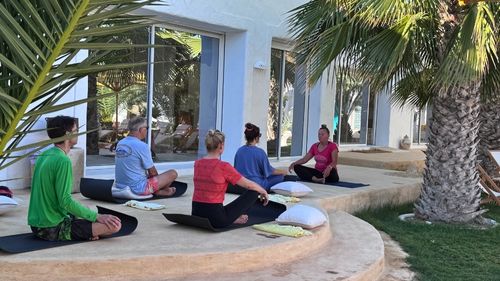 KITE- UND YOGA WOCHEN KITE- UND YOGA WOCHEN