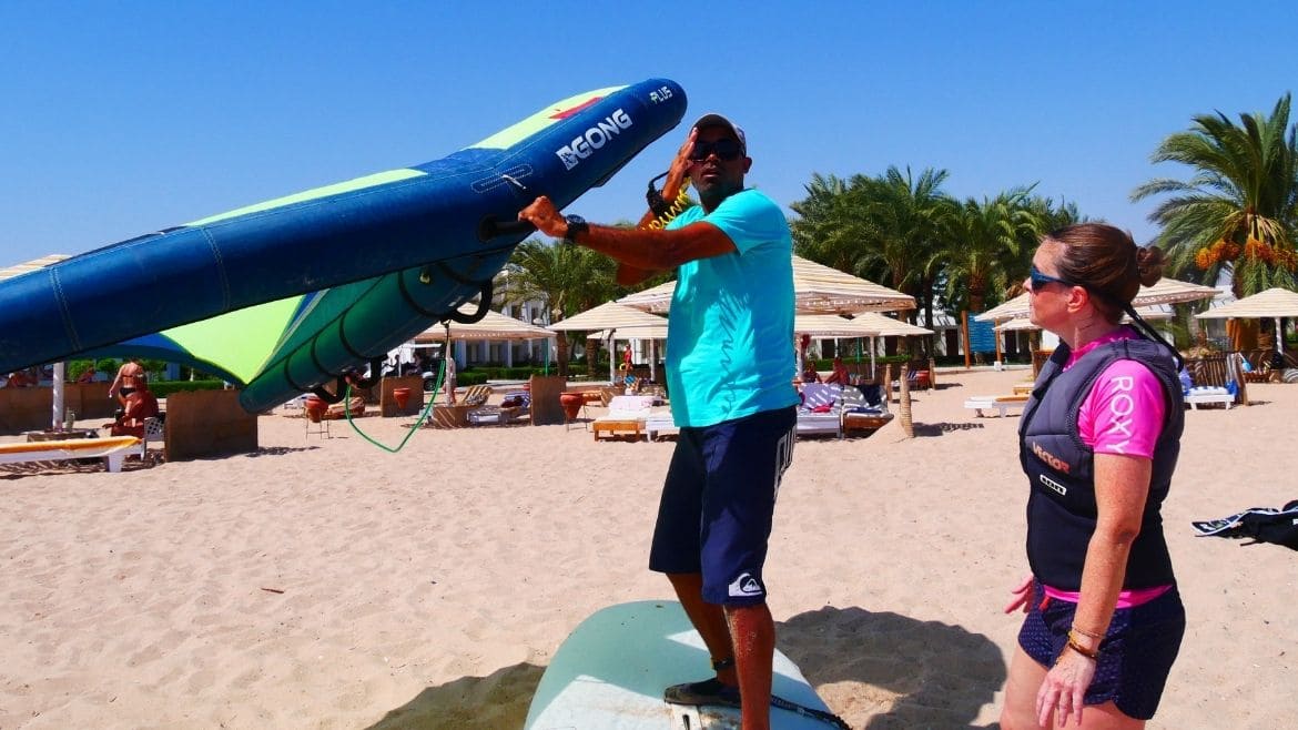 Zetifizierte Lehrer unterrichten die Wingfoilschulungen in Safaga - Soma Bay