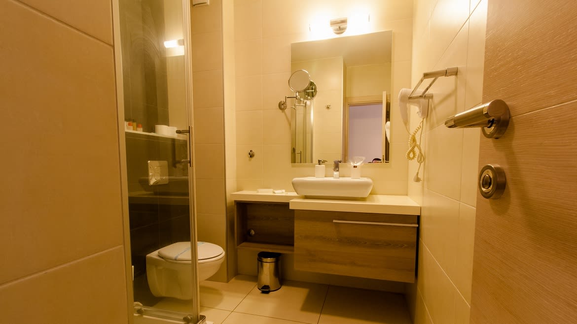 Ulcinj: Zweites Badezimmer des VIP-Appartements Ulcinj: Zweites Badezimmer des VIP-Appartements