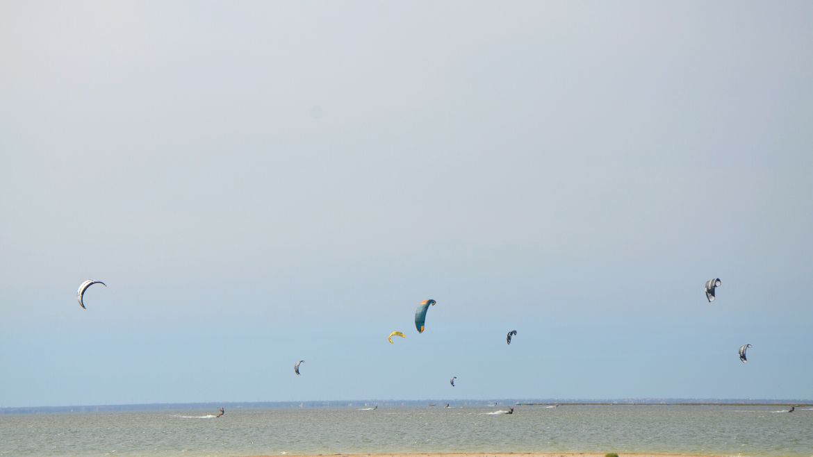 Djerba-Zarzis: Spass ohne Ende in der Lagune während des Kite Camps