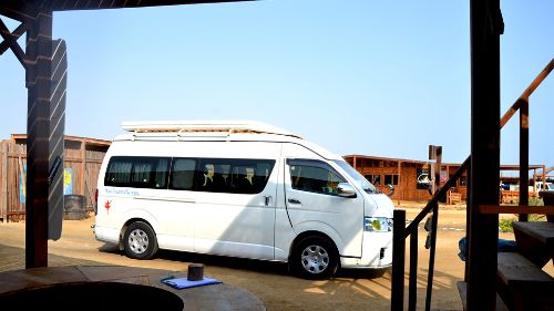 Hamata: Transferbus der Kitesurfstation Hamata