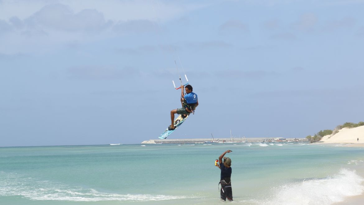 Boa Vista: Sprungübungen an der Kite- und Wing/Windsurf Station