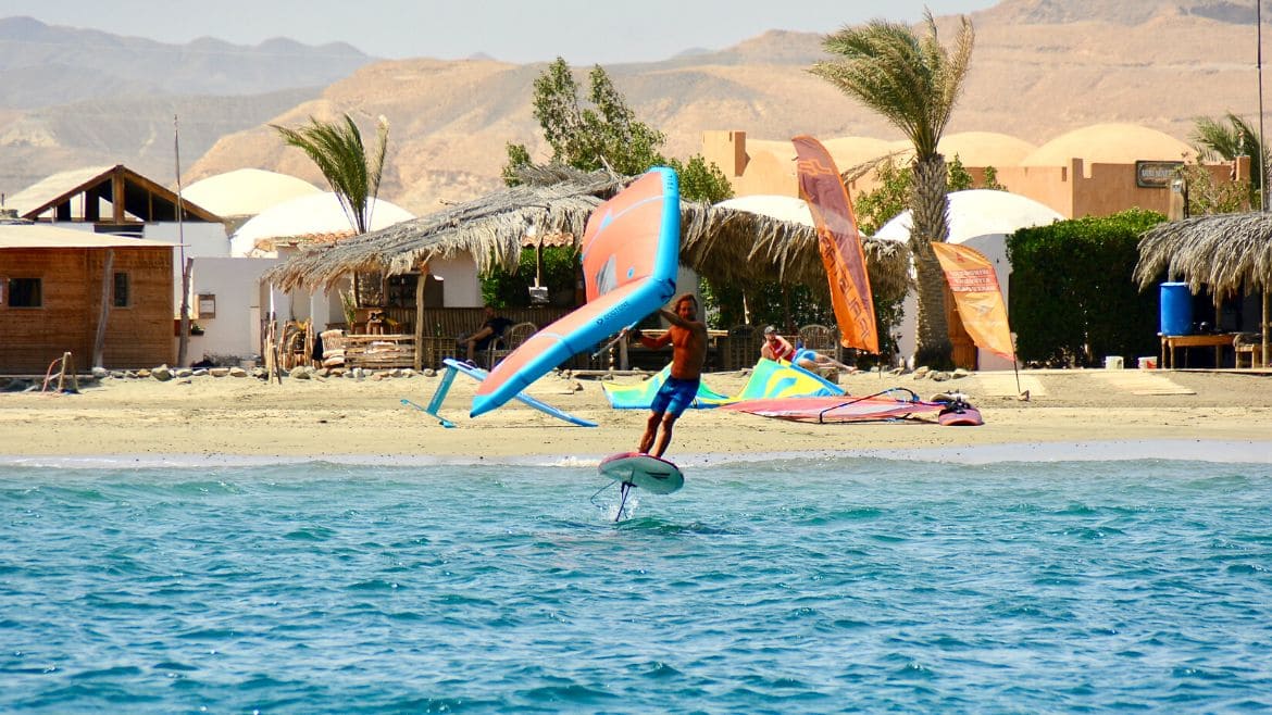 El Naaba: Wingen an der Kite- und Wing/Windsurf Station