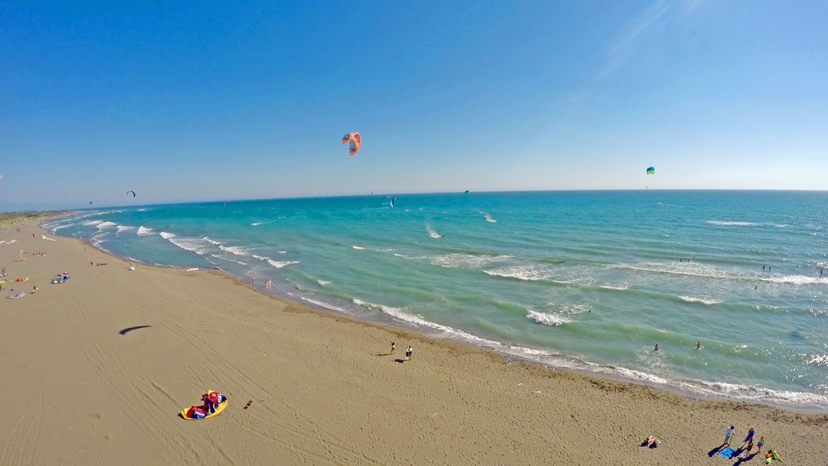 Montenegro: Strand der Kite- und Wingsurf Station