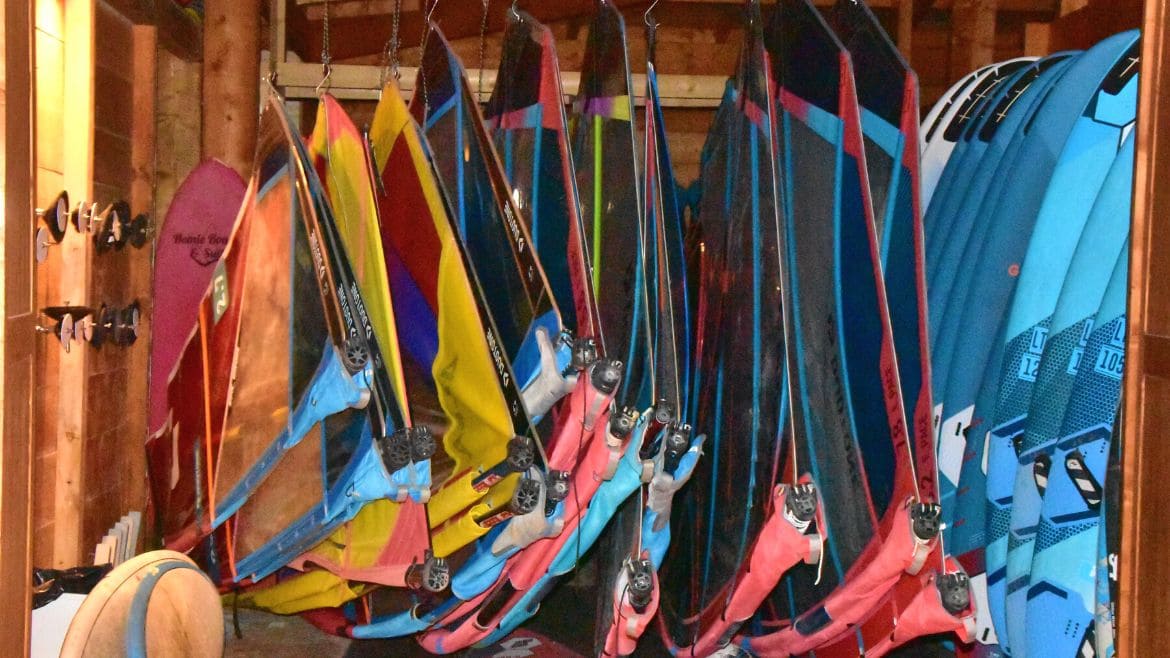 Boa Vista: Material der Kite- und Wing/Windsurf Station