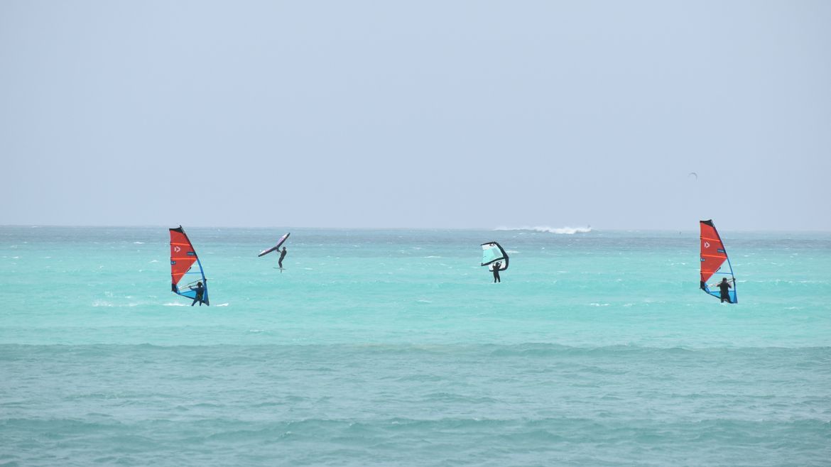 Boa Vista: Ideales Revier für das Wing- und Windsurfen